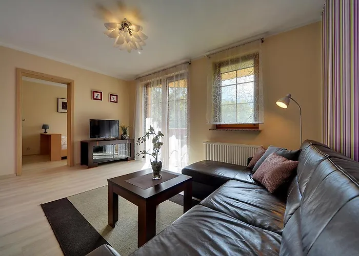 Nowoczesne Sun Seasons 24 W Karpaczu Z Parkingiem By Renters Apartment